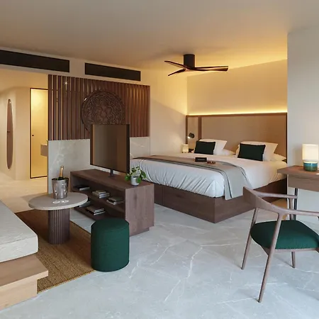Purobeach Szálloda 5*